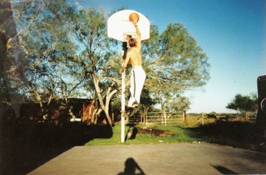 kelly-baggett-dunking